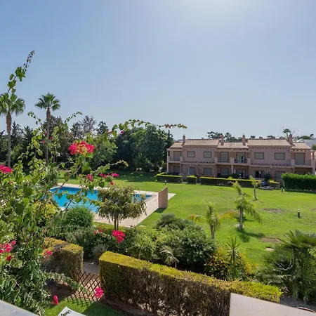 Sunny House With Jacuzzi And Pool By Hostwise Vakantiehuis Albufeira