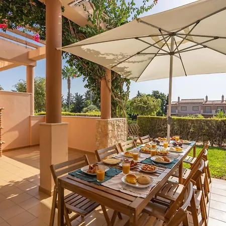 Sunny House With Jacuzzi And Pool By Hostwise *