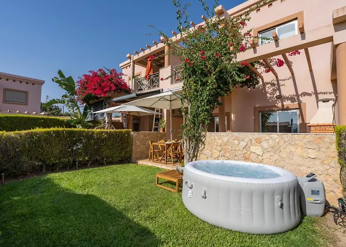 Sunny House With Jacuzzi And Pool By Hostwise * Albufeira
