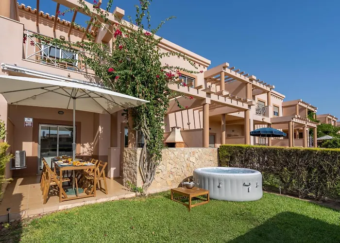 Sunny House With Jacuzzi And Pool By Hostwise Ferienhaus Albufeira