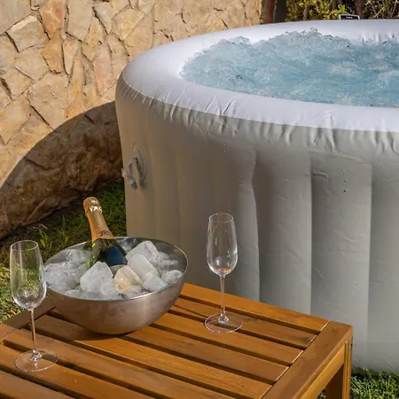 Sunny House With Jacuzzi And Pool By Hostwise Albufeira