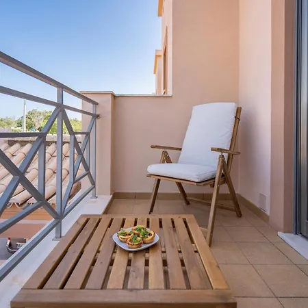 Sunny House With Jacuzzi And Pool By Hostwise * Albufeira