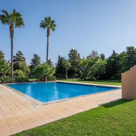 Сasa de vacaciones Sunny House With Jacuzzi And Pool By Hostwise Albufeira